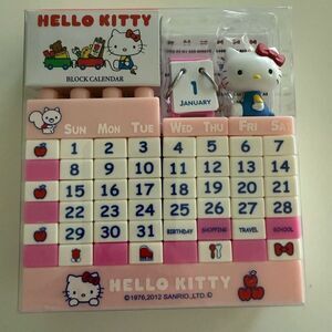 Sanrio Hello Kitty pink Perpetual Block Desk Calendar NEW